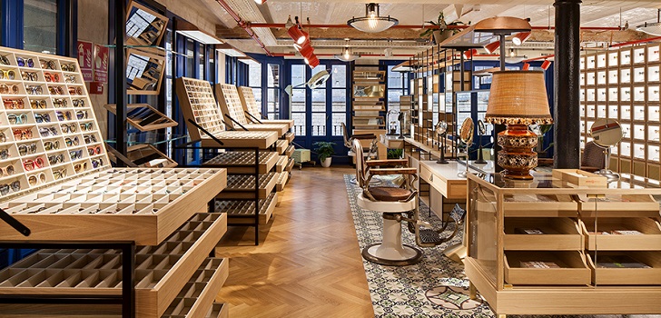 Interior de tienda de Etnia Barcelona Etnia recupera a su ex primer ejecutivo y amplía su comité para “volver a los orígenes”